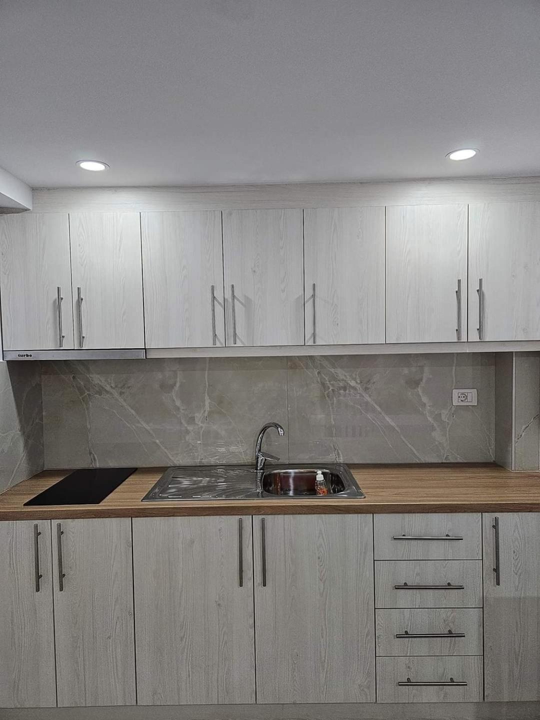 Holiday Apartment Bido Sarandë Buitenkant foto